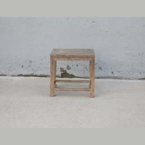 Bijzettafeltje walnoot